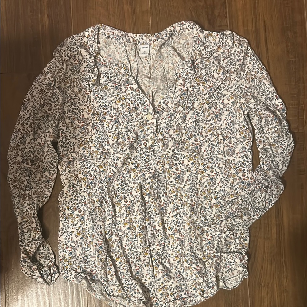 Old Navy White and Blue Ruched Long Sleeve Blouse